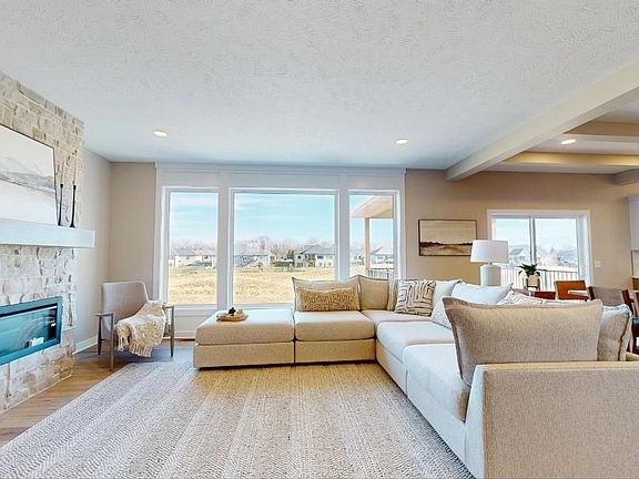 3rd image of 6676 Elk Pl