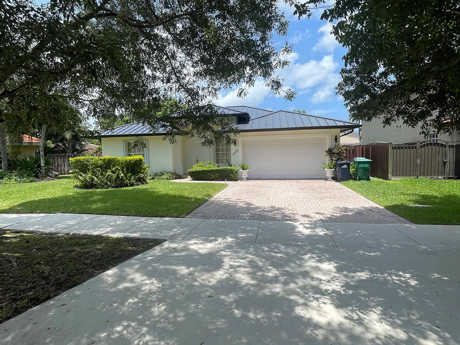 3 bed, 2.5 bath, 2140 sqft, $3,400 — Photo 4