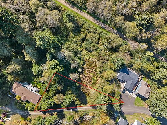 5th image of 233 S Rock Creek Rd