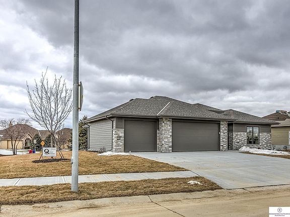 3rd image of 4718 N 192nd Ave