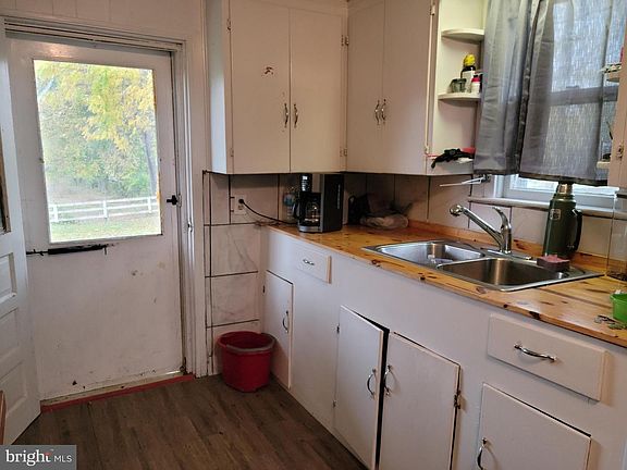 3rd image of 8622 Downsville Pike