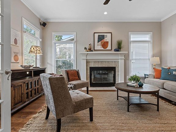 4th image of 24 Deerberry Forest Cir
