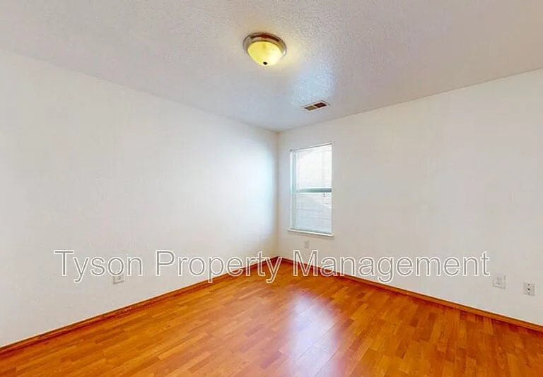 419 Sawtooth St SE — Photo 7
