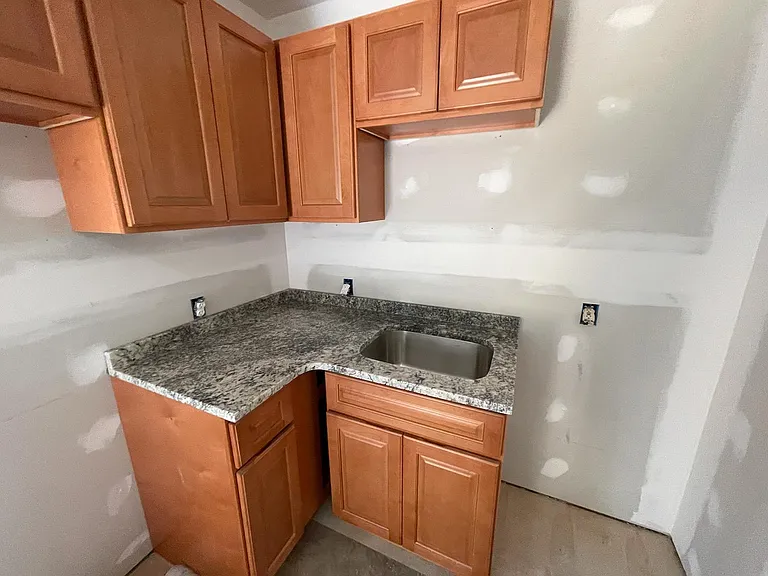 344 Cherry St #2 — Photo 2
