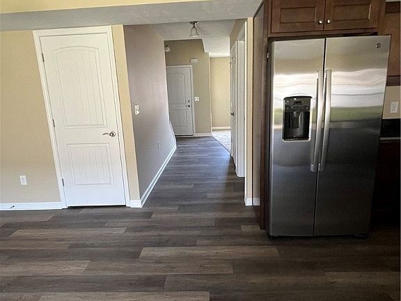 3rd image of 6748 Bayside Dr