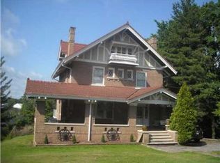 126 Oakwood Rd, Charleston, WV 25314