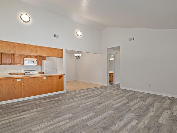 4th image of 108 Bramblewood Ct