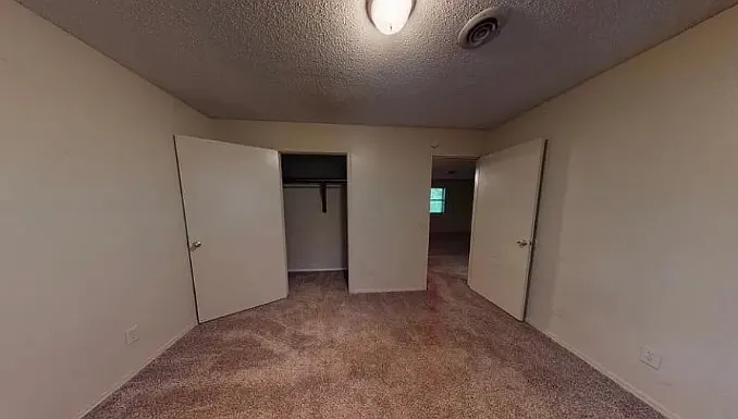 1110 W Tyler Ave #5