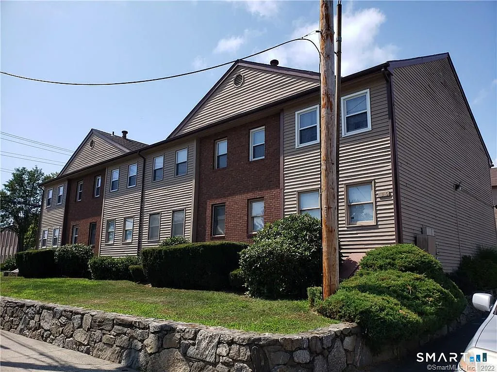 Brooklawn — Photo 1
