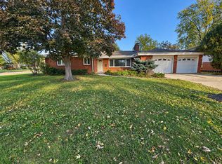 1724 North St #F, Sterling, IL 61081