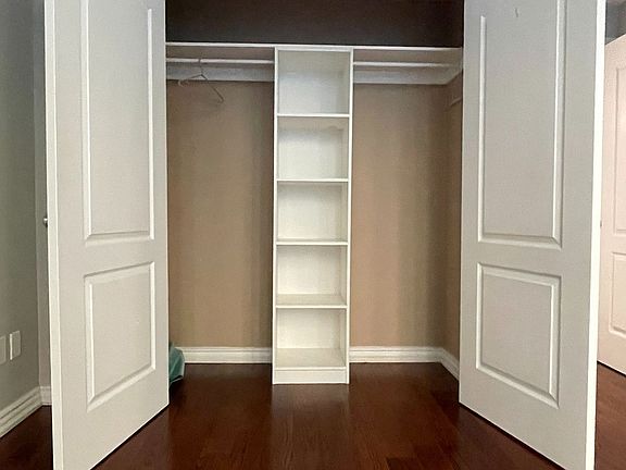 2nd image of 263 Wellington St W #Penthouse 05