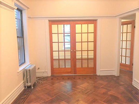 4th image of 525 4th St #2