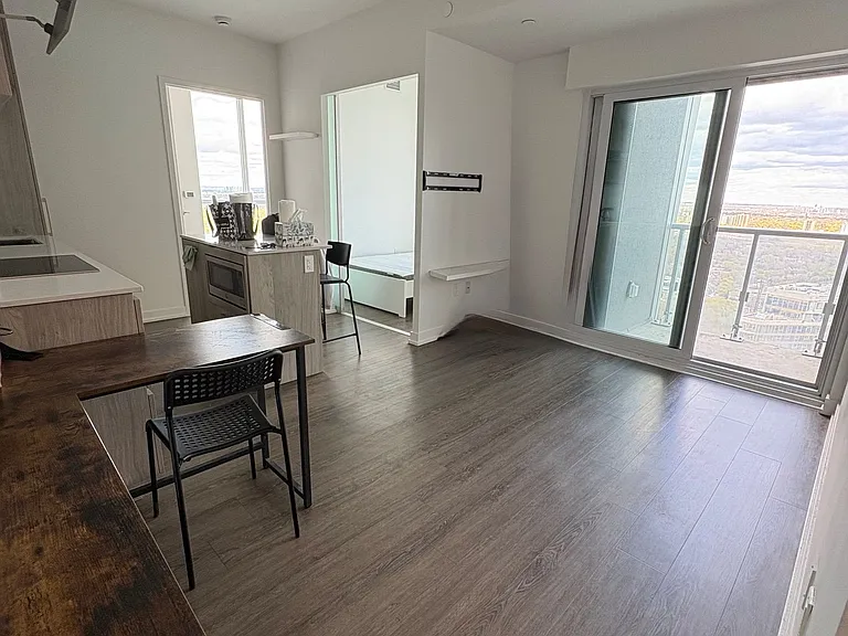 1 Yorkville Ave #4008 — Photo 2