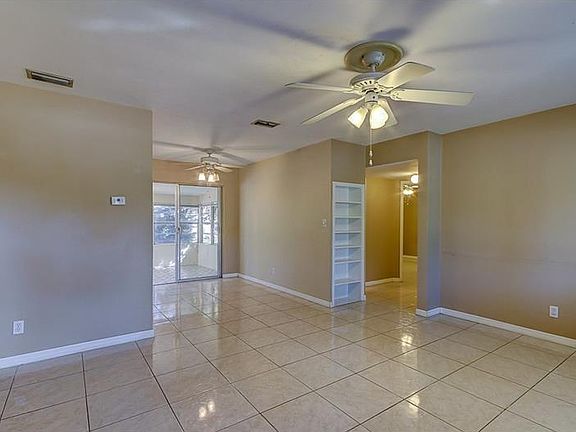 5th image of 10240 62nd Cir