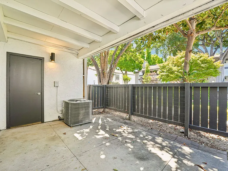 Summerwood Apartments — Photo 36