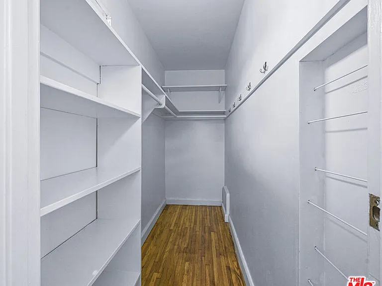 1119 S Crescent Heights Blvd — Photo 18