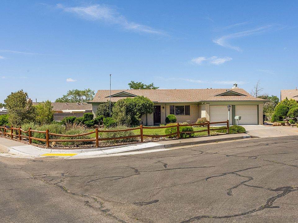 1st image of 3405 Yosemite Dr NE