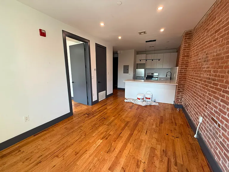 564 Communipaw Ave #33E — Photo 4