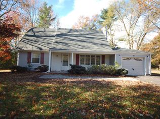 63 Maxwell Ln, Manalapan, NJ 07726