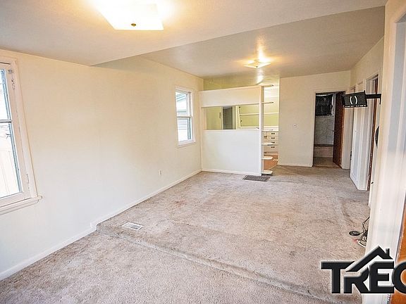 3rd image of 333 Great Western Ave