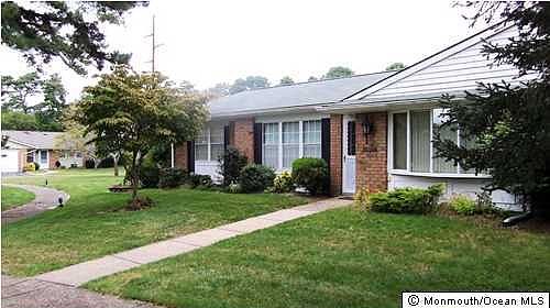 2nd image of 98 Cambridge Circle #A