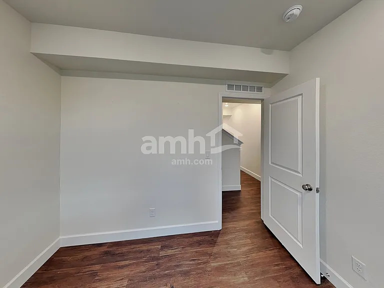 8265 Joyce Cir — Photo 8
