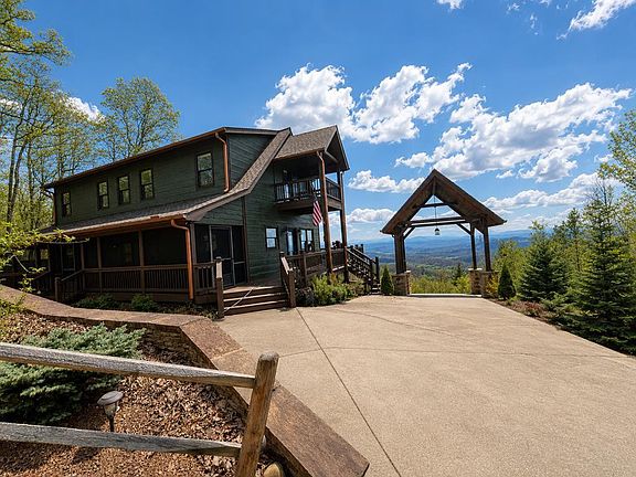 2nd image of 486 Henderson Lane
