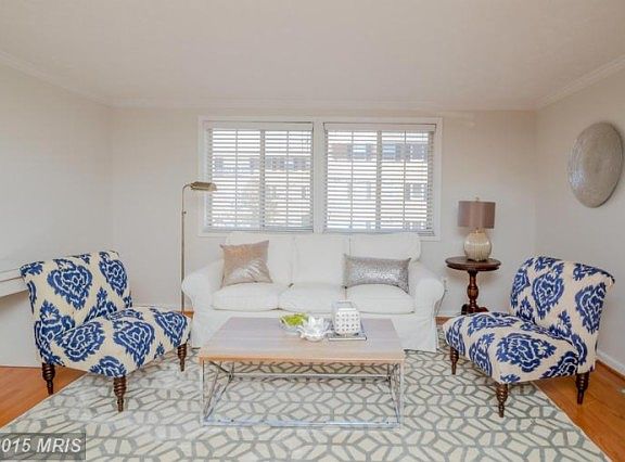 4th image of 2820 S Meade St #6