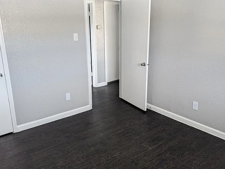 1000 Grigsby Ave — Photo 12