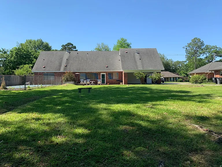866 W Lakeview Dr — Photo 3