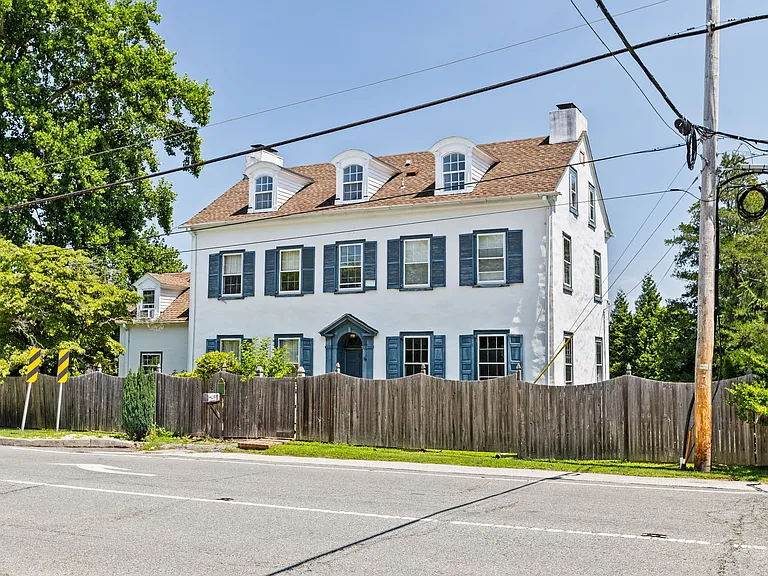 571 N Newtown Street Rd — Photo 62