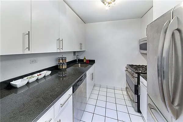 Sold by Park River | media 4