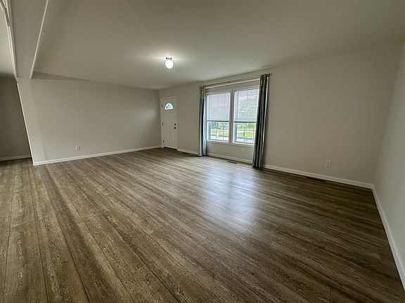 5th image of 3 Millwood Dr #18