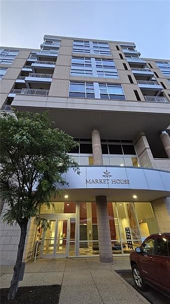 Entrance To Market House Condominiums