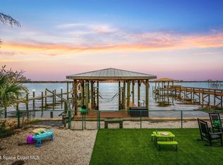 801 Grandview Dr, Merritt Island, FL 32952
