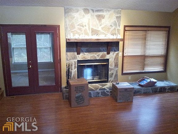2nd image of 6120 Yucca Dr
