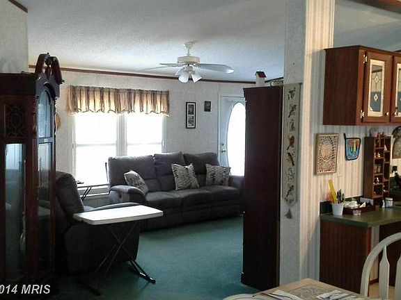 3rd image of 7901 Twin Oaks Dr