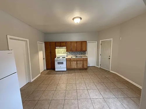 2100 York St #1F Photo 1