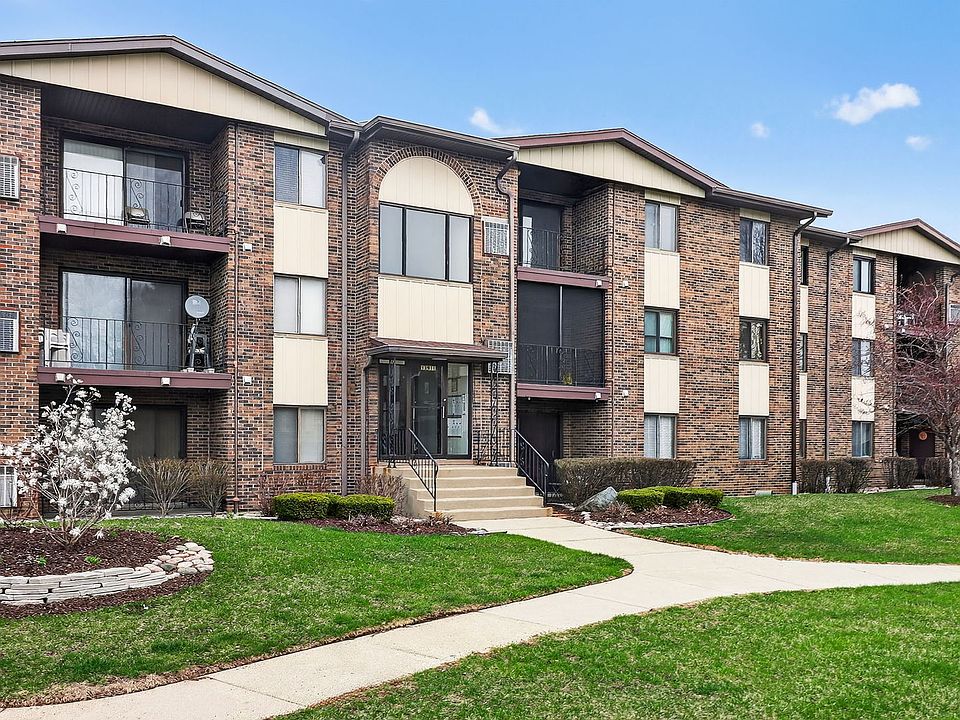 1st image of 13911 Laramie Ave APT 122