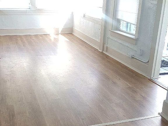4th image of 223-A1 N Hollywood Ave
