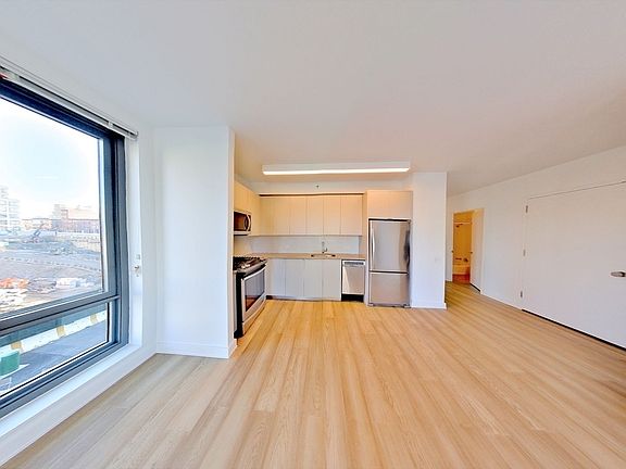 5th image of 535 Carlton Ave APT 204