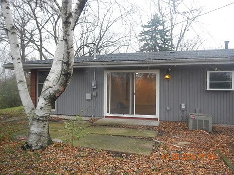 3rd image of 15565 Natalie Dr