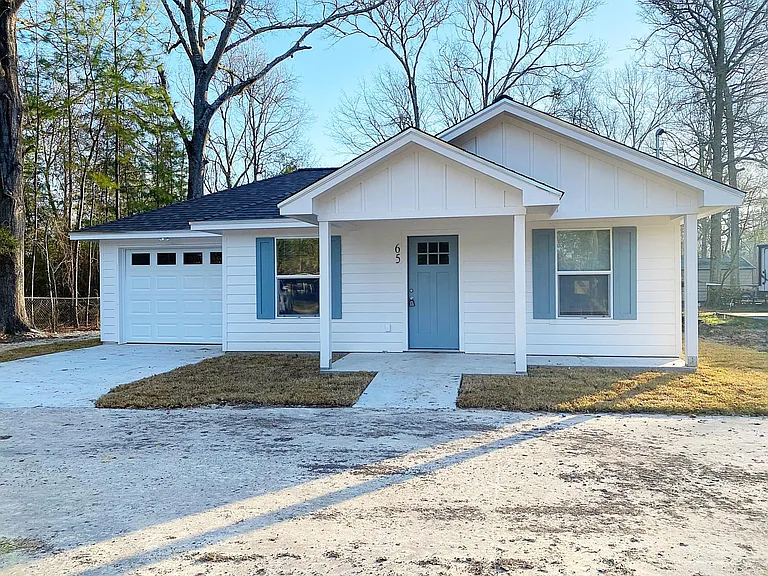 65 Jordan Dr — Photo 1