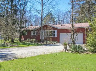 9016 W Mountain View Dr, Chardon, OH 44024