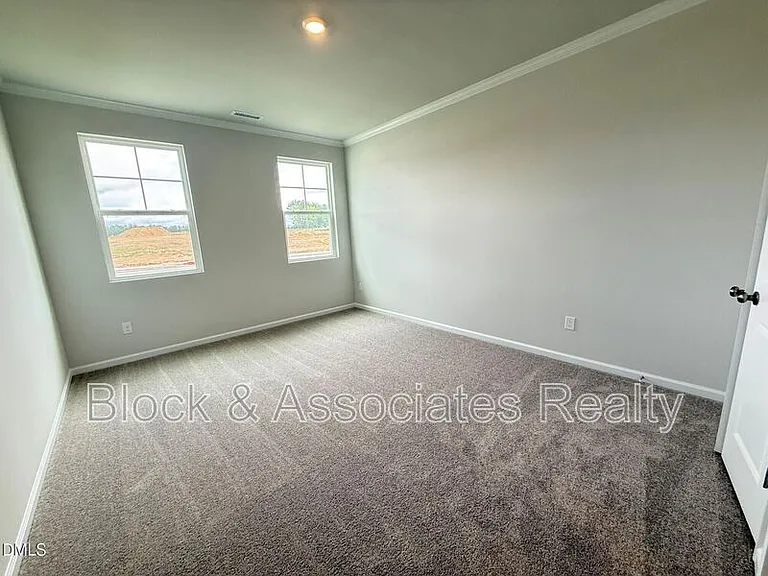 304 Marmalade Sky Ln — Photo 11