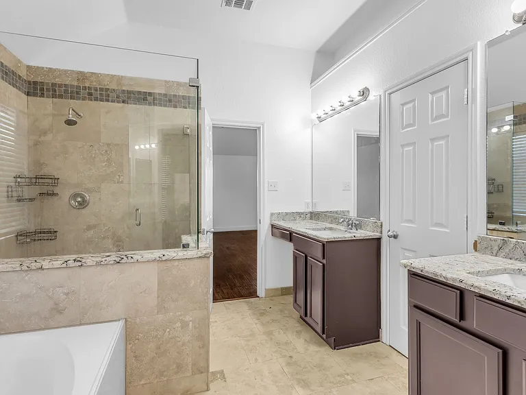 3010 Lena Dr — Photo 40