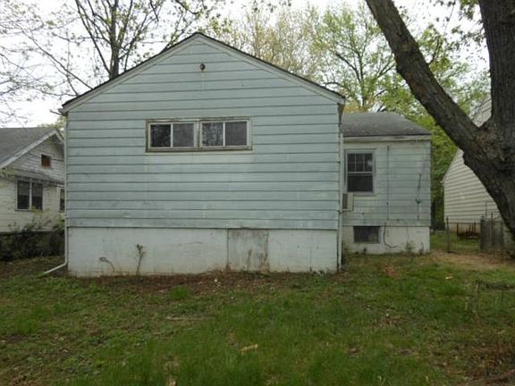 2nd image of 6620 Agnes Ave