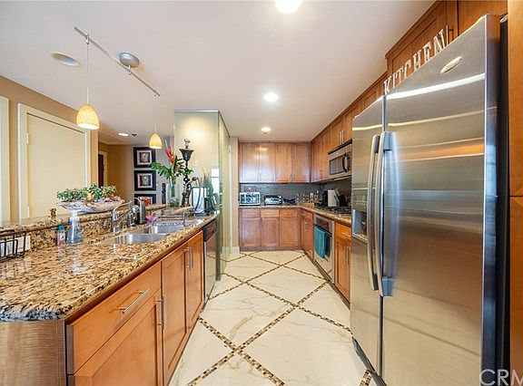 5th image of 411 W Seaside Way Unit 1402