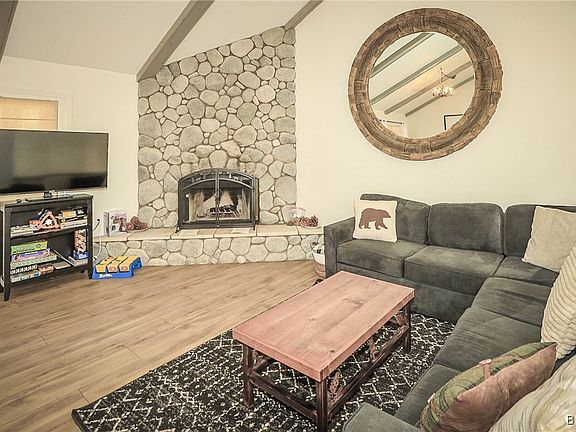4th image of 43096 Bear Creek Ct #0