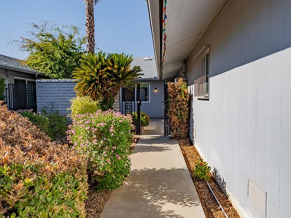 3rd image of 10423 W WHEATRIDGE Drive